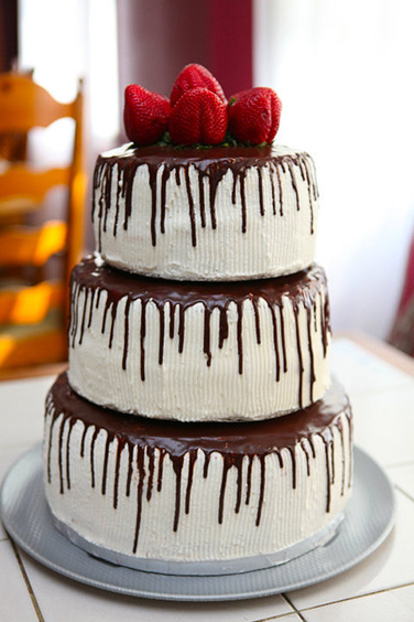 creations_images/WeddingCakeGlaze.jpg